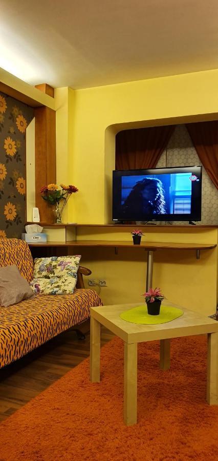 My House - Ultracentral Romana Square Near Old Town 부쿠레슈티 외부 사진