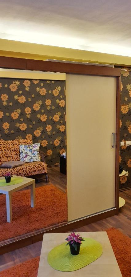My House - Ultracentral Romana Square Near Old Town 부쿠레슈티 외부 사진
