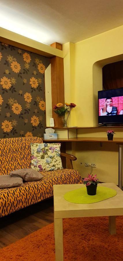 My House - Ultracentral Romana Square Near Old Town 부쿠레슈티 외부 사진