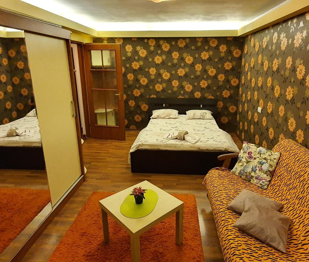 My House - Ultracentral Romana Square Near Old Town 부쿠레슈티 외부 사진
