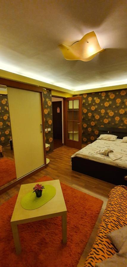 My House - Ultracentral Romana Square Near Old Town 부쿠레슈티 외부 사진