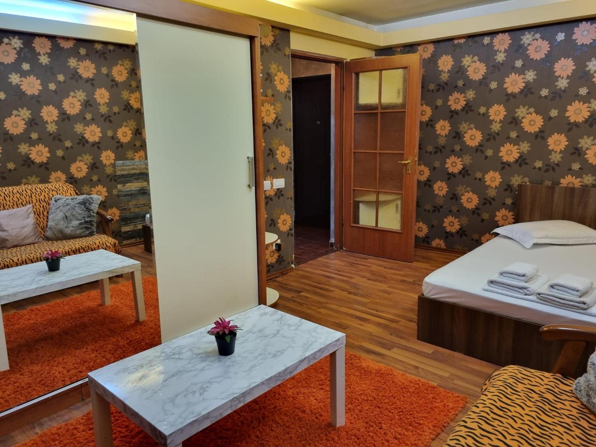 My House - Ultracentral Romana Square Near Old Town 부쿠레슈티 외부 사진